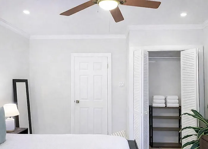 Paradise Sunsets - Entire Gated & Parking Appartement Montego Bay